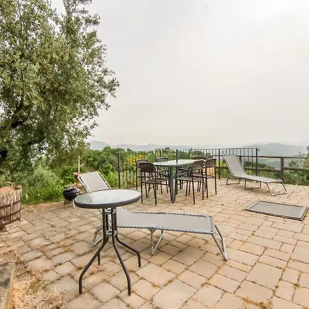 Comfy In Montone With Private Pool And Garden 公寓