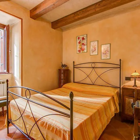 Comfy In Montone With Private Pool And Garden 公寓